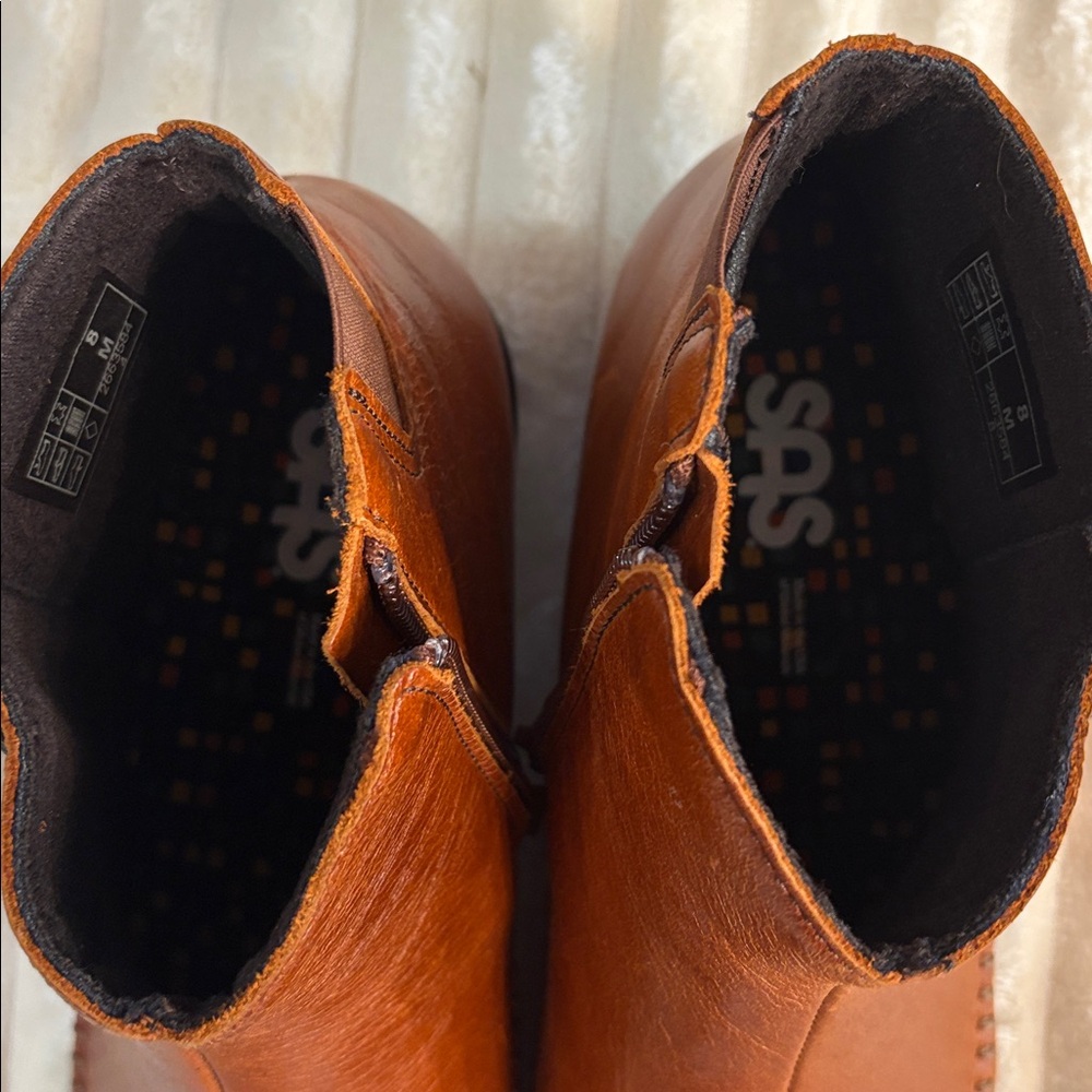 SAS Jade Leather Zip Bootie - Picture 5 of 9